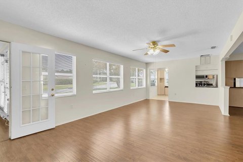 Villa ou maison à vendre à New Port Richey, Floride: 2 chambres, 169.64 m2 № 1795427 - photo 10