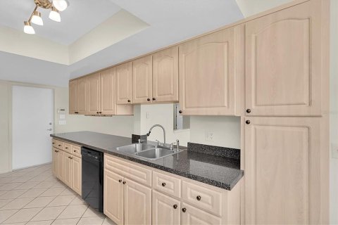 Villa ou maison à vendre à New Port Richey, Floride: 2 chambres, 169.64 m2 № 1795427 - photo 2