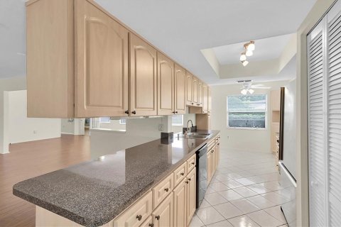 Villa ou maison à vendre à New Port Richey, Floride: 2 chambres, 169.64 m2 № 1795427 - photo 3