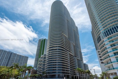 Copropriété à louer à Miami, Floride: 1 chambre, 90.95 m2 № 2403730 - photo 18
