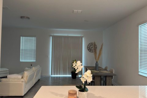 Adosado en alquiler en Davenport, Florida, 3 dormitorios, 170.38 m2 № 1824455 - foto 4