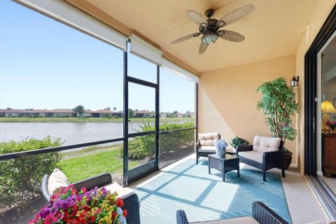 Condo in Venice, Florida, 2 bedrooms № 2352313 - photo 9
