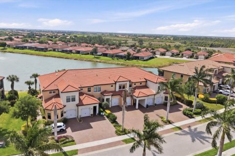 Condo in Venice, Florida, 2 bedrooms № 2352313