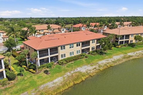 Condo in Venice, Florida, 2 bedrooms № 2352313 - photo 14