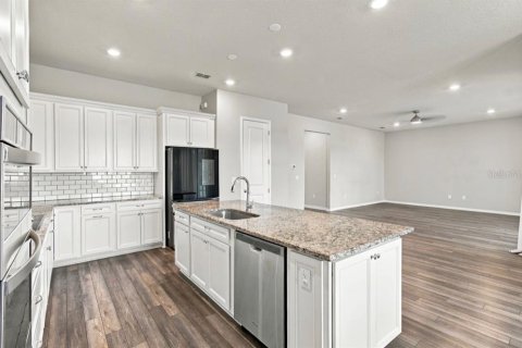 Villa ou maison à louer à Riverview, Floride: 5 chambres, 318.84 m2 № 2415414 - photo 7