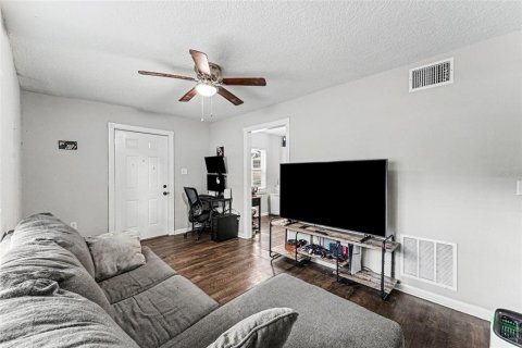 Casa en venta en Mount Dora, Florida, 2 dormitorios, 68.38 m2 № 2114073 - foto 3