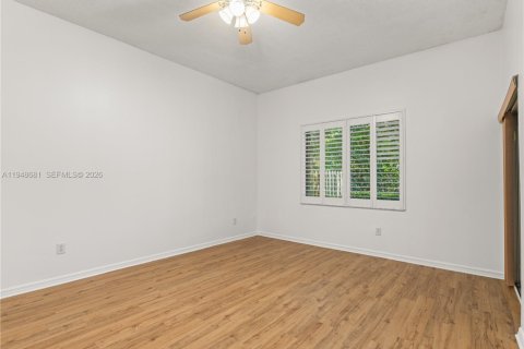 Villa ou maison à vendre à Tamarac, Floride: 2 chambres, 146.79 m2 № 2004655 - photo 8