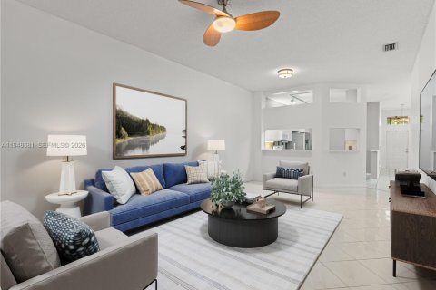 Villa ou maison à vendre à Tamarac, Floride: 2 chambres, 146.79 m2 № 2004655 - photo 2