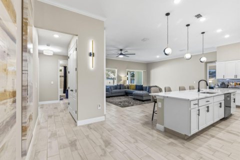 Casa en venta en Port St. Lucie, Florida, 4 dormitorios, 303.98 m2 № 2251374 - foto 12