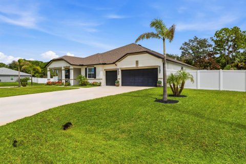 Casa en venta en Port St. Lucie, Florida, 4 dormitorios, 303.98 m2 № 2251374 - foto 3