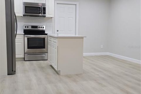 House in Gainesville, Florida 3 bedrooms № 2111146 - photo 2