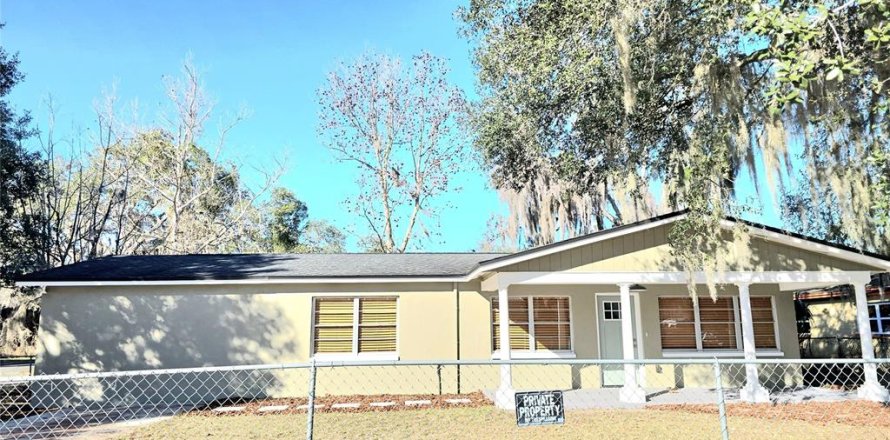 House in Gainesville, Florida 3 bedrooms № 2111146