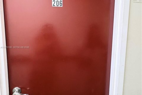 Купить коммерческую недвижимость в Хайалиа, Флорида № 2031915 - фото 6