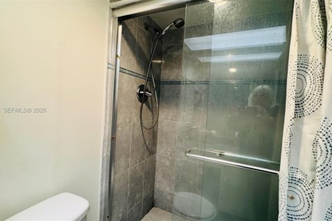 Copropriété à vendre à Sunny Isles Beach, Floride: 2 chambres, 141.68 m2 № 2030354 - photo 27