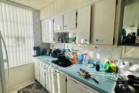 Copropriété à vendre à Sunny Isles Beach, Floride: 2 chambres, 141.68 m2 № 2030354 - photo 21