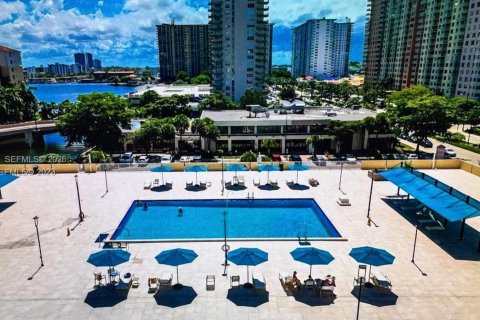 Copropriété à vendre à Sunny Isles Beach, Floride: 2 chambres, 141.68 m2 № 2030354 - photo 9