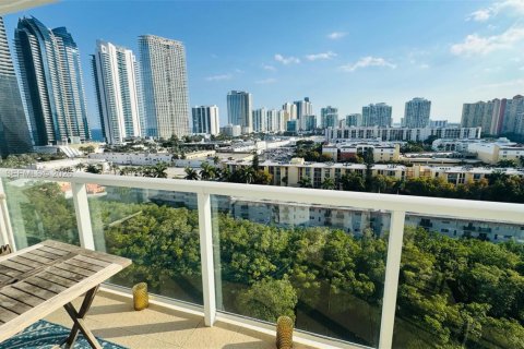 Copropriété à vendre à Sunny Isles Beach, Floride: 2 chambres, 141.68 m2 № 2030354 - photo 4