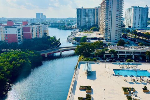 Copropriété à vendre à Sunny Isles Beach, Floride: 2 chambres, 141.68 m2 № 2030354 - photo 7
