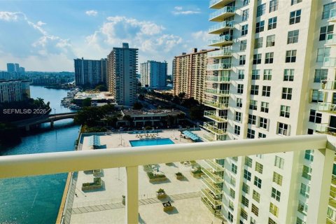 Copropriété à vendre à Sunny Isles Beach, Floride: 2 chambres, 141.68 m2 № 2030354 - photo 11