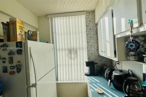 Copropriété à vendre à Sunny Isles Beach, Floride: 2 chambres, 141.68 m2 № 2030354 - photo 22