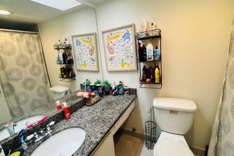 Copropriété à vendre à Sunny Isles Beach, Floride: 2 chambres, 141.68 m2 № 2030354 - photo 29