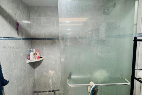 Copropriété à vendre à Sunny Isles Beach, Floride: 2 chambres, 141.68 m2 № 2030354 - photo 28