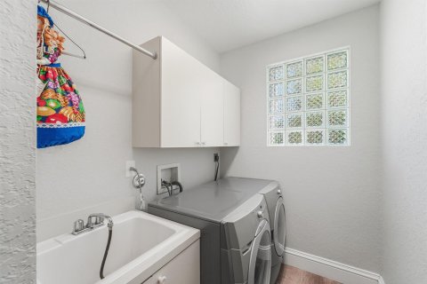 House in Delray Beach, Florida 3 bedrooms, 262.82 sq.m. № 2245712 - photo 17