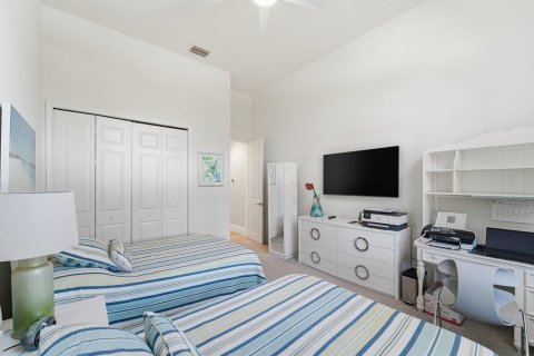 House in Delray Beach, Florida 3 bedrooms, 262.82 sq.m. № 2245712 - photo 15