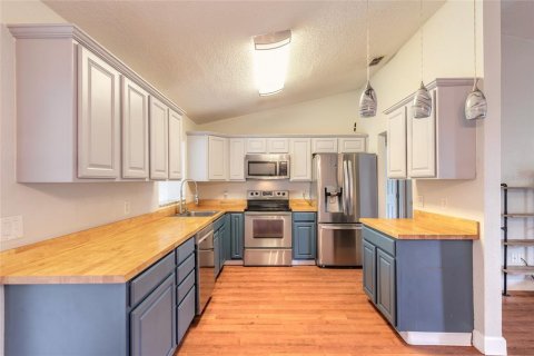 House in Deltona, Florida 4 bedrooms, 143.26 sq.m. № 1899305 - photo 3