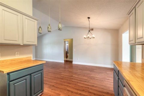 House in Deltona, Florida 4 bedrooms, 143.26 sq.m. № 1899305 - photo 15