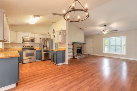 House in Deltona, Florida 4 bedrooms, 143.26 sq.m. № 1899305 - photo 12