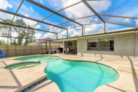 House in Deltona, Florida 4 bedrooms, 143.26 sq.m. № 1899305 - photo 30