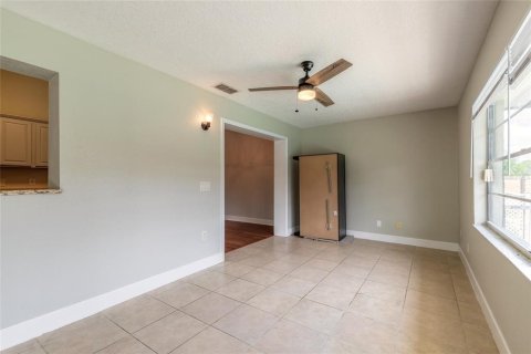House in Deltona, Florida 4 bedrooms, 143.26 sq.m. № 1899305 - photo 29
