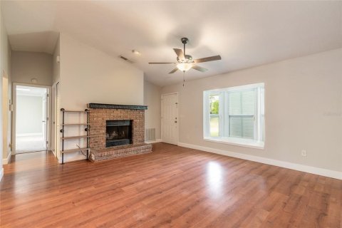 House in Deltona, Florida 4 bedrooms, 143.26 sq.m. № 1899305 - photo 8
