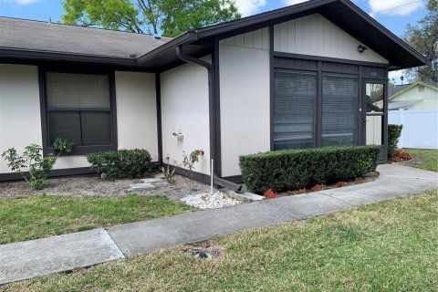 Condominio en venta en Zephyrhills, Florida, 2 dormitorios, 80.27 m2 № 1598713 - foto 3