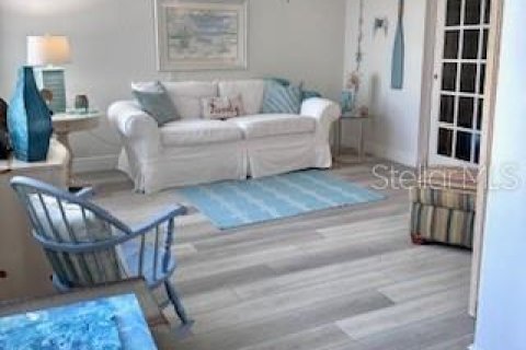 Condo in Saint Petersburg, Florida, 2 bedrooms  № 2144741 - photo 28