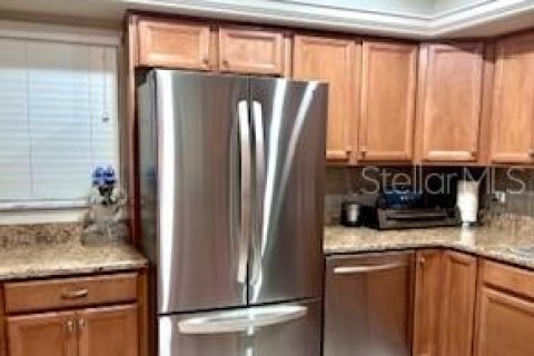 Condo in Saint Petersburg, Florida, 2 bedrooms  № 2144741 - photo 14