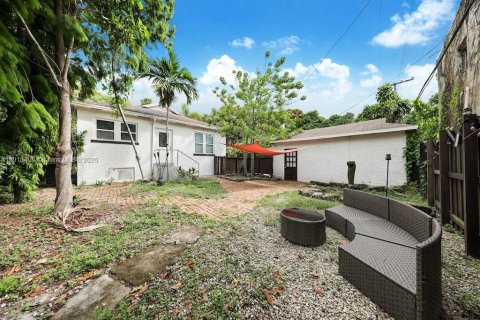 Casa en venta en Miami, Florida, 2 dormitorios, 90.3 m2 № 1968808 - foto 15