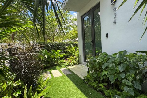 Touwnhouse à louer à Fort Lauderdale, Floride: 3 chambres, 152.55 m2 № 2439178 - photo 8
