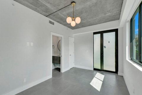 Touwnhouse à louer à Fort Lauderdale, Floride: 3 chambres, 152.55 m2 № 2439178 - photo 25