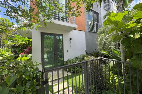 Touwnhouse à louer à Fort Lauderdale, Floride: 3 chambres, 152.55 m2 № 2439178 - photo 7