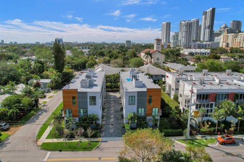 Touwnhouse à louer à Fort Lauderdale, Floride: 3 chambres, 152.55 m2 № 2439178 - photo 28