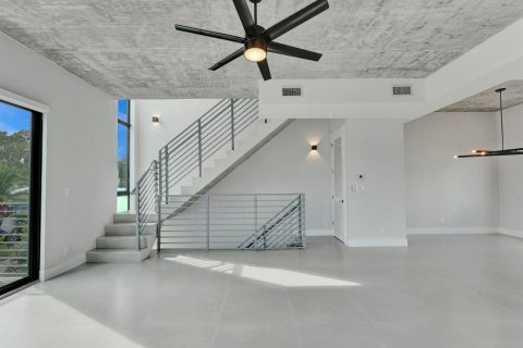 Touwnhouse à louer à Fort Lauderdale, Floride: 3 chambres, 152.55 m2 № 2439178 - photo 17