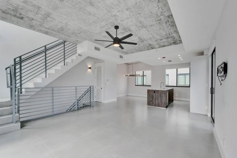 Touwnhouse à louer à Fort Lauderdale, Floride: 3 chambres, 152.55 m2 № 2439178 - photo 12