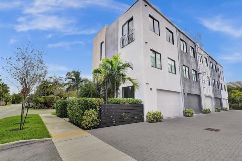 Touwnhouse à louer à Fort Lauderdale, Floride: 3 chambres, 152.55 m2 № 2439178 - photo 27