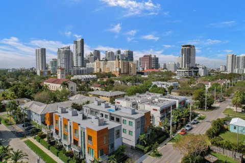 Touwnhouse à louer à Fort Lauderdale, Floride: 3 chambres, 152.55 m2 № 2439178 - photo 3