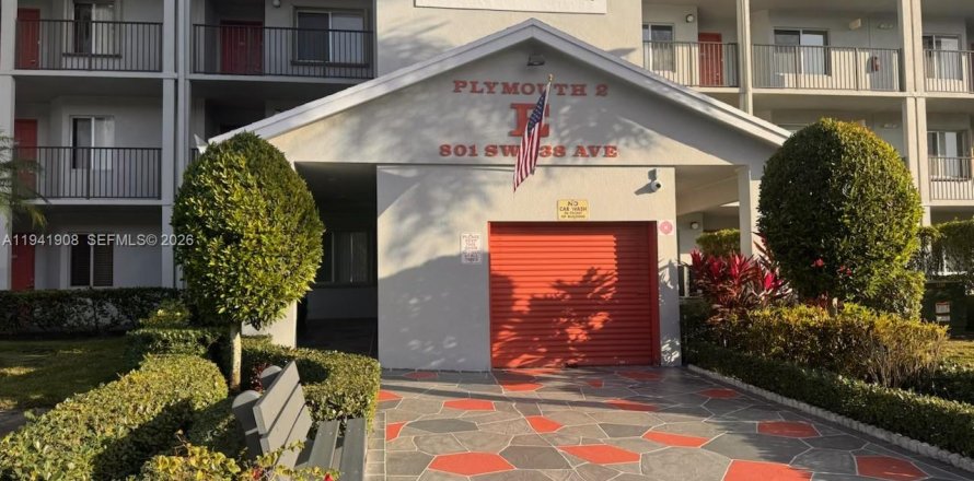 Кондоминиум с 1 спальней в Пемброк-Пайнс, Флорида № 2002841