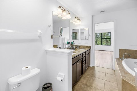 Adosado en venta en Tampa, Florida, 2 dormitorios, 160.16 m2 № 2348073 - foto 23