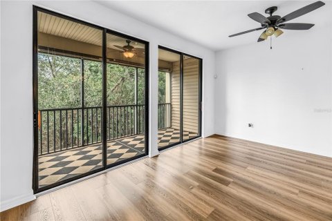 Adosado en venta en Tampa, Florida, 2 dormitorios, 160.16 m2 № 2348073 - foto 10