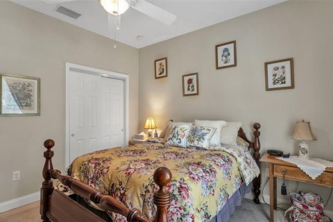 House in Lakeland, Florida 4 bedrooms, 221.2 sq.m. № 2215754 - photo 26